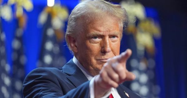 Trump returns to the White House